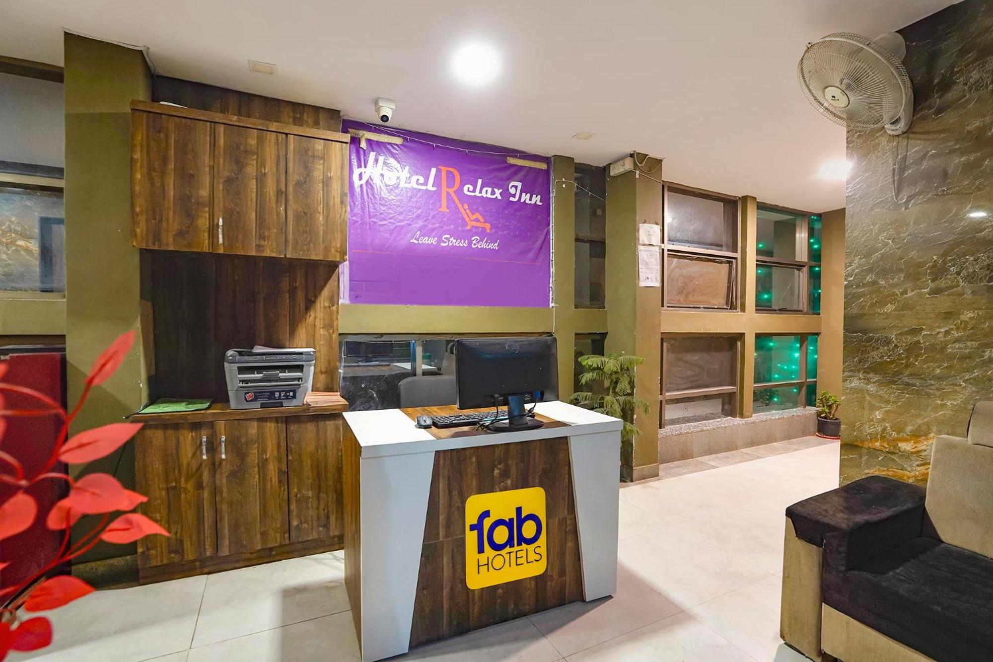 Fabhotel Relax Gandhinagar Exteriör bild